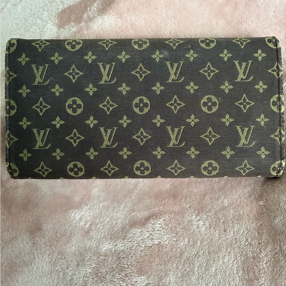 Authentic Louis Vuitton Classic Monogram Brown Denim Wallet ~ Vintage - Picture 2 of 16